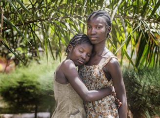 Guinee-Bissau kinderdorp zussen Leonor en Mariana