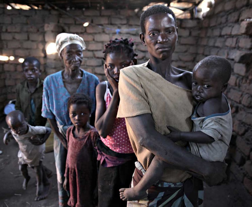 Kwetsbare familie in Afrika - SOS Kinderdorpen