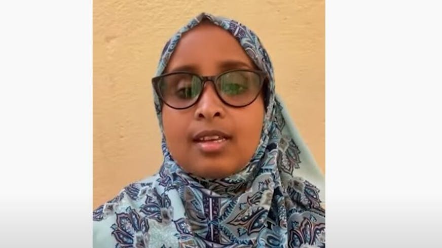 Hamda Said van SOS Childrens Villages Somalia brengt verslag uit van de sprinkhanencrisis in Somalië