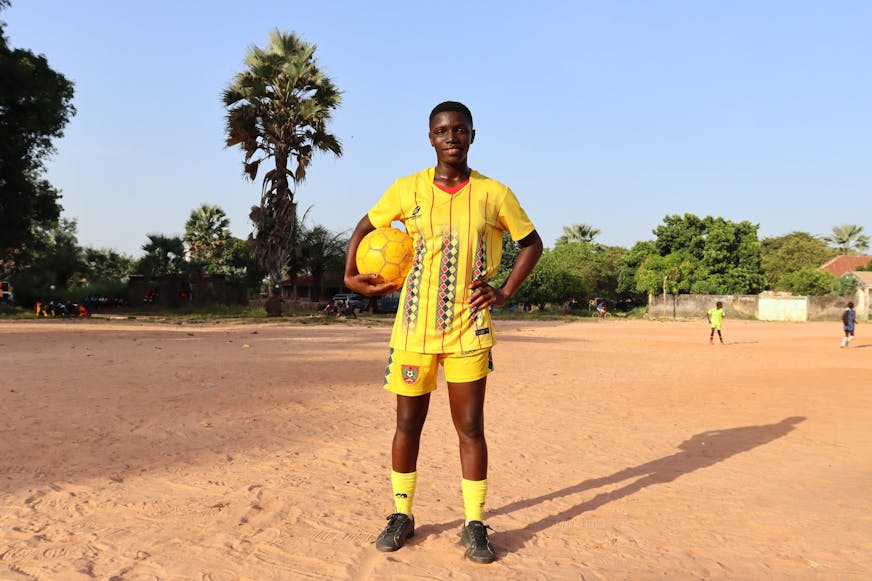 Voetbalster Flavia in Guinee-Bissau