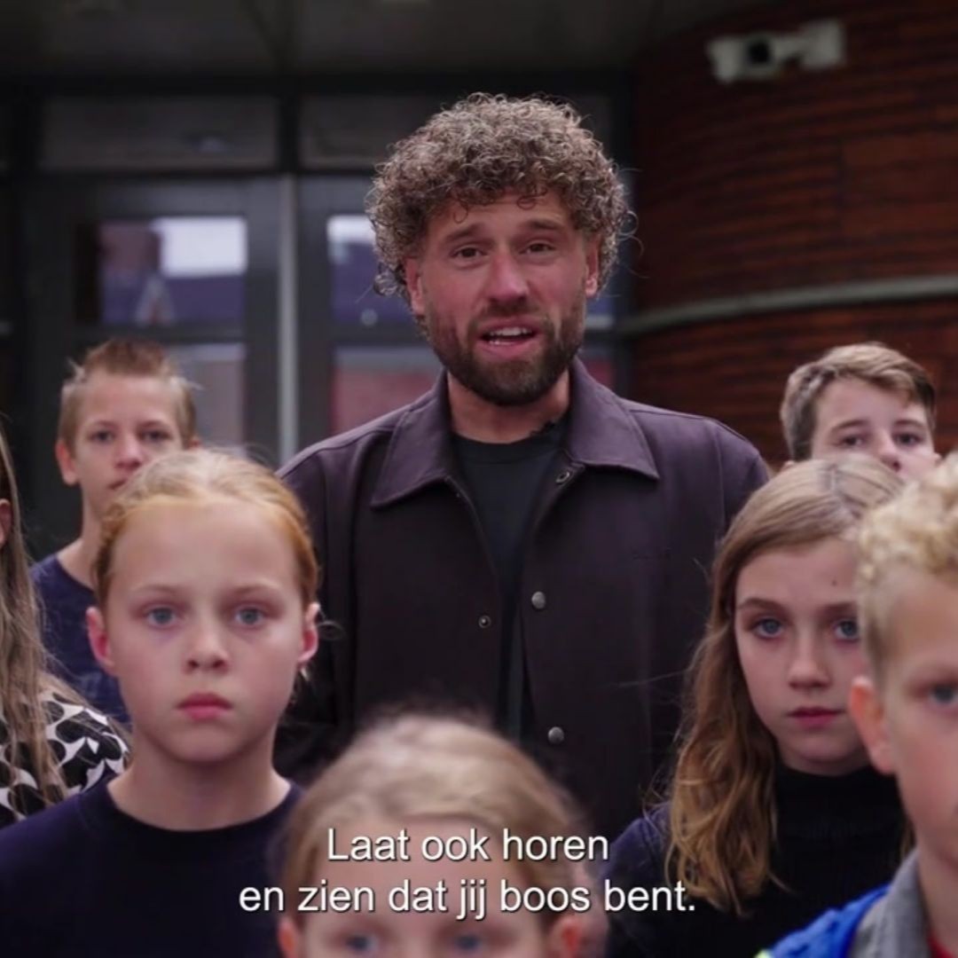 Meester Jesper roept op om te Stampen voor Vrede